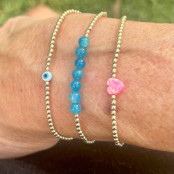 Evil eye Handmade 14k gold filled stretch tiny mother of pearl evil eye bracelet - Picture 7 of 8